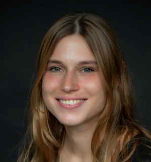 dr. Lisa De Wolf